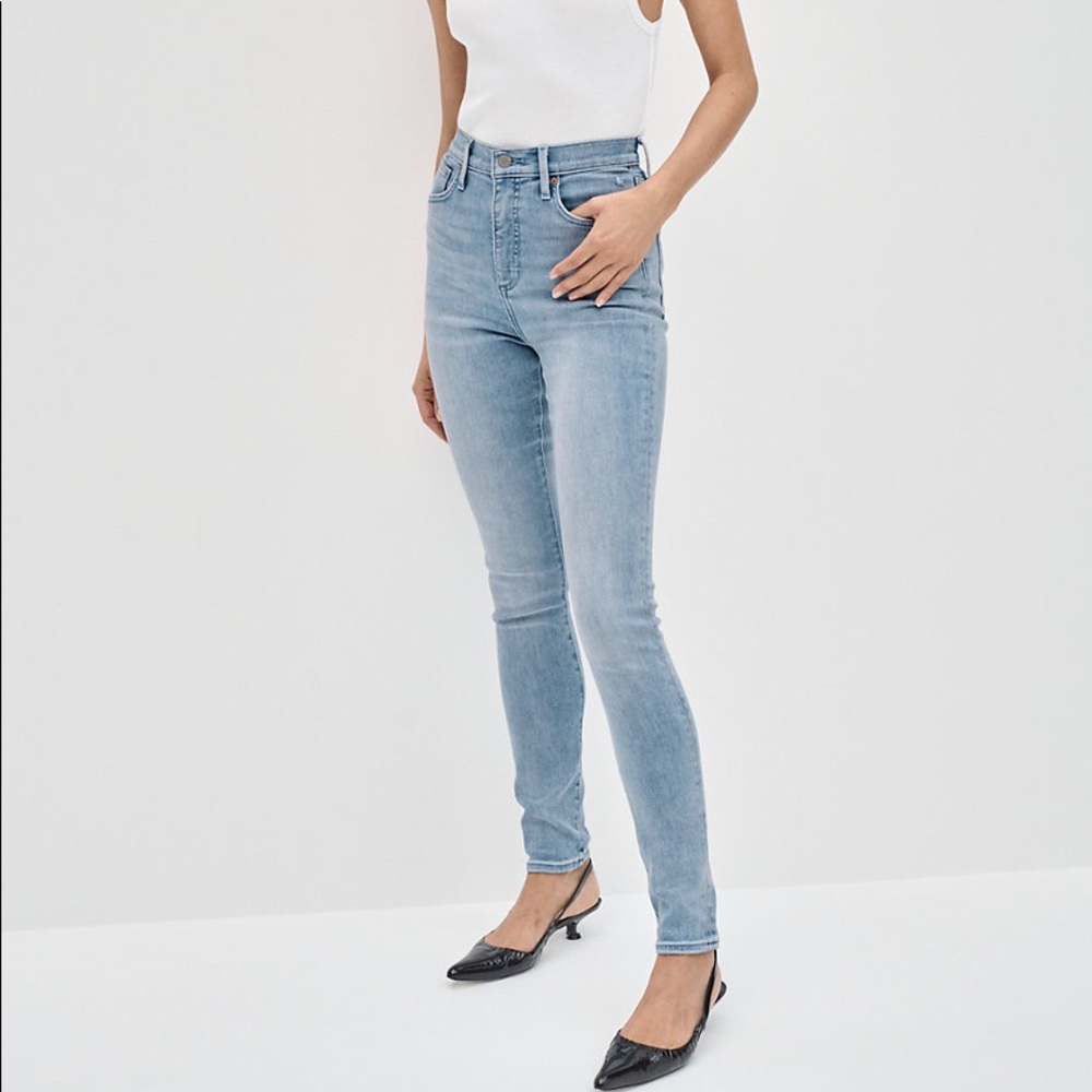Aritzia Denim Forum Distressed High Rise Jeans - 25